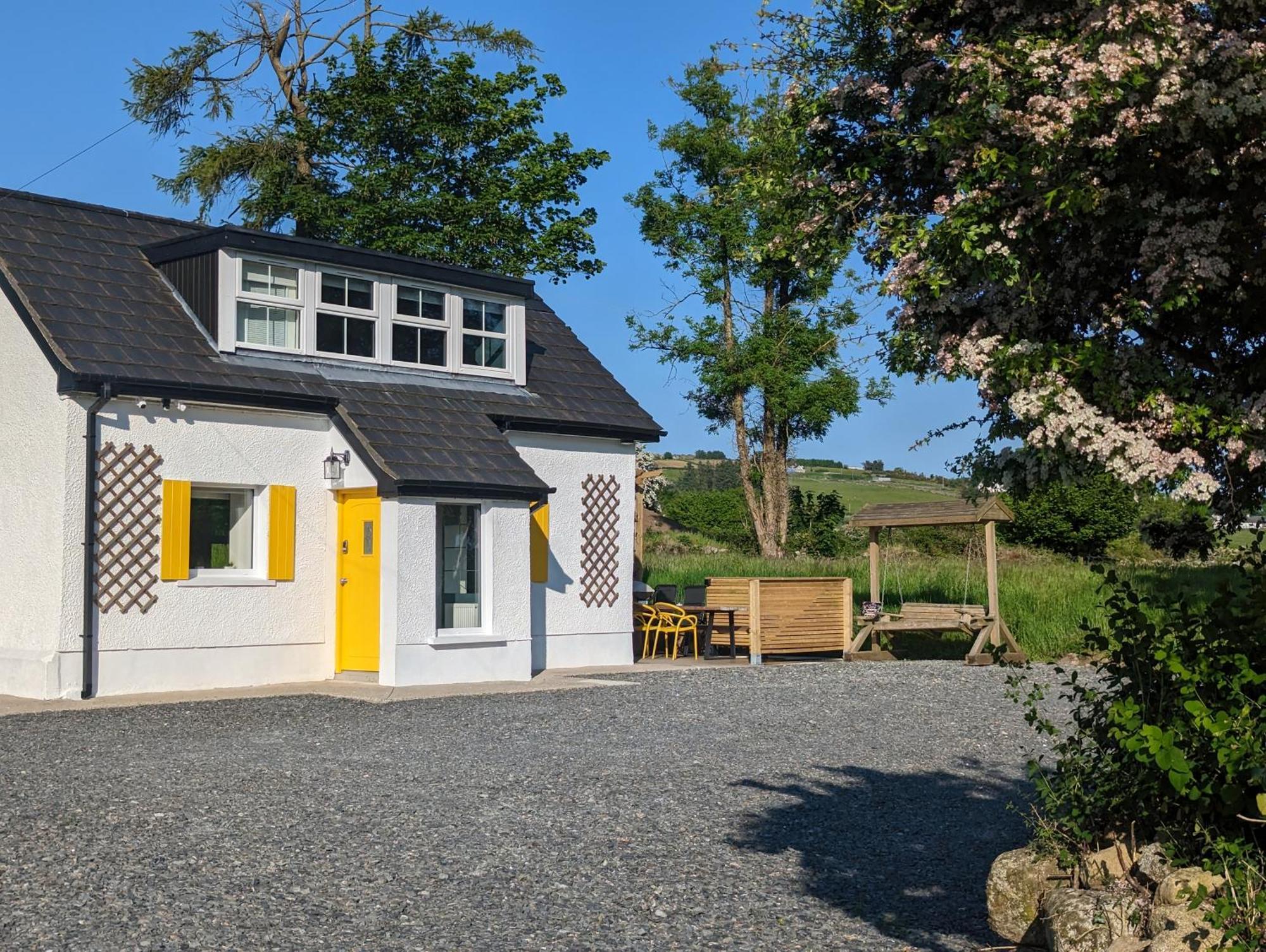 Killeavy Cottage Meigh ภายนอก รูปภาพ